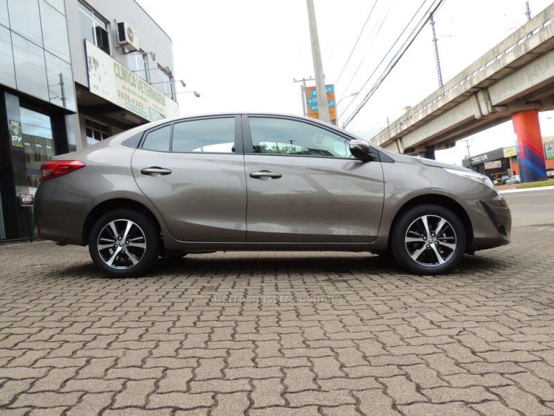 YARIS 1.5 XS SEDAN 16V FLEX 4P AUTOMÁTICO