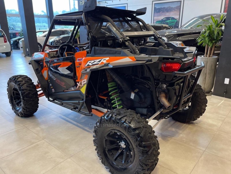 RZR XP 1000 EPS LE - 2017 - CAMPO BOM