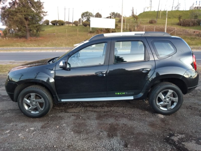DUSTER 1.6 TECH ROAD 4X2 16V FLEX 4P MANUAL - 2013 - FARROUPILHA