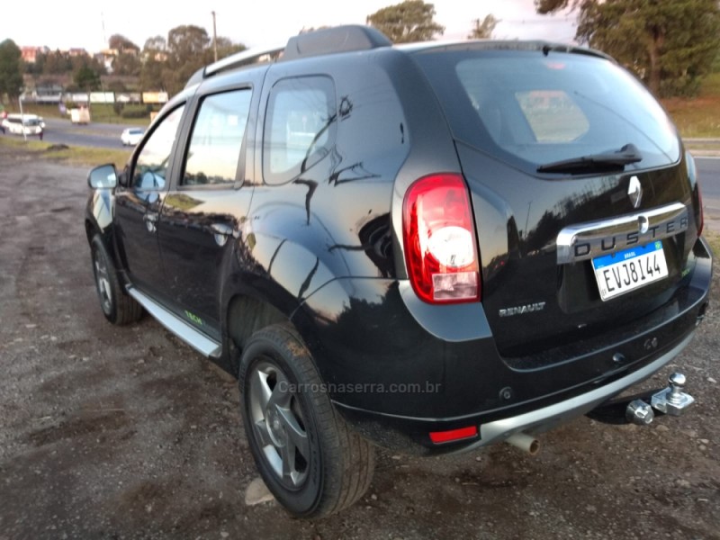 DUSTER 1.6 TECH ROAD 4X2 16V FLEX 4P MANUAL - 2013 - FARROUPILHA