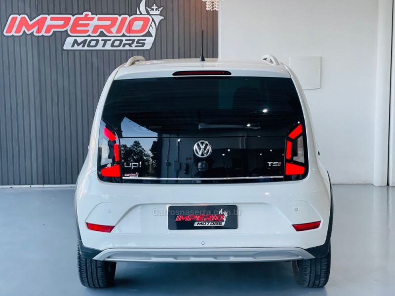 UP 1.0 TSI CROSS 12V FLEX 4P MANUAL - 2018 - ESTâNCIA VELHA