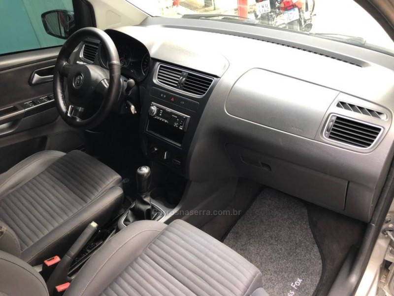 CROSSFOX 1.6 MI FLEX 8V 4P MANUAL - 2012 - TRêS COROAS