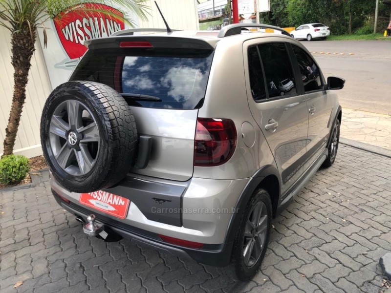 CROSSFOX 1.6 MI FLEX 8V 4P MANUAL - 2012 - TRêS COROAS