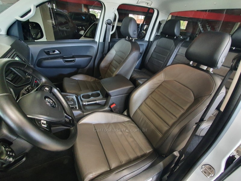 AMAROK 3.0 V6 TDI HIGHLINE CD DIESEL 4MOTION AUTOMÁTICO - 2019 - FARROUPILHA