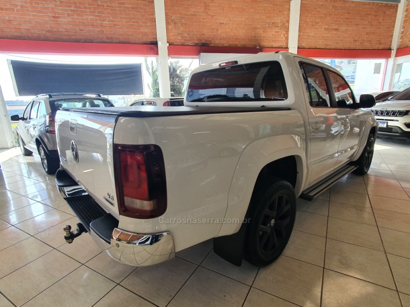 AMAROK 3.0 V6 TDI HIGHLINE CD DIESEL 4MOTION AUTOMÁTICO - 2019 - FARROUPILHA