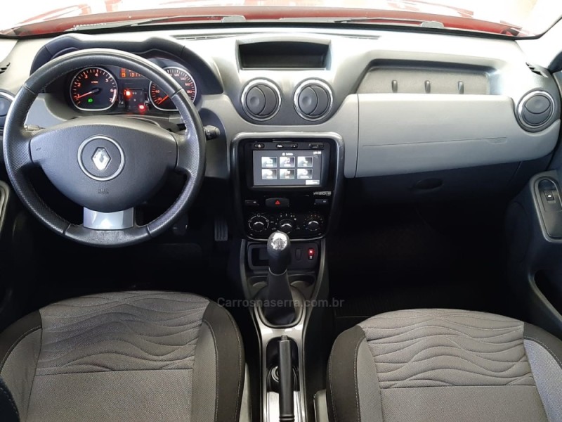 DUSTER 1.6 DYNAMIQUE 4X2 16V FLEX 4P MANUAL - 2015 - CAXIAS DO SUL