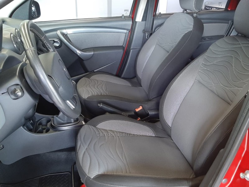 DUSTER 1.6 DYNAMIQUE 4X2 16V FLEX 4P MANUAL - 2015 - CAXIAS DO SUL