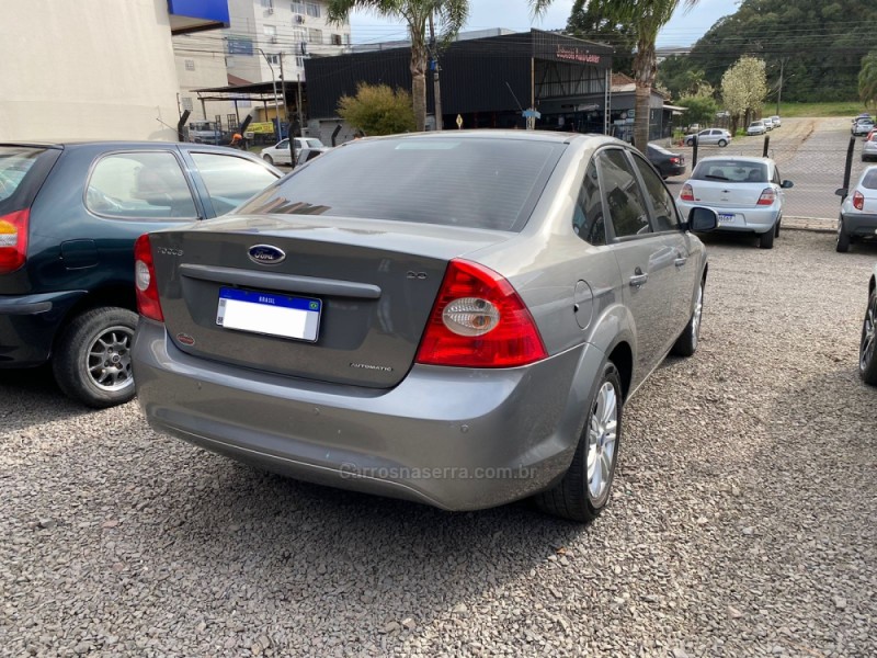 FOCUS 2.0 GLX SEDAN 16V FLEX 4P AUTOMÁTICO - 2013 - FARROUPILHA