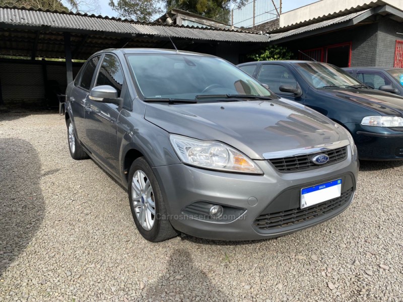 FOCUS 2.0 GLX SEDAN 16V FLEX 4P AUTOMÁTICO - 2013 - FARROUPILHA