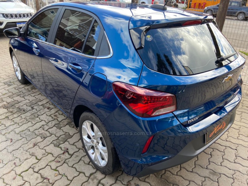 ONIX 1.0 PREMIER 12V TURBO FLEX 4P AUTOMÁTICO - 2020 - CANELA