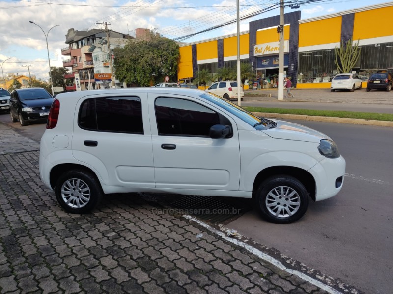 UNO 1.0 VIVACE 8V FLEX 4P MANUAL - 2016 - GUAPORé