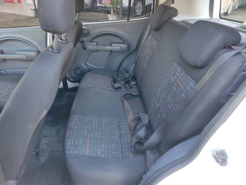 UNO 1.0 VIVACE 8V FLEX 4P MANUAL - 2016 - GUAPORé