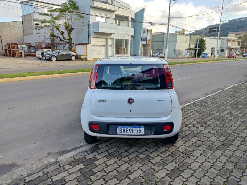 UNO 1.0 VIVACE 8V FLEX 4P MANUAL - 2016 - GUAPORé