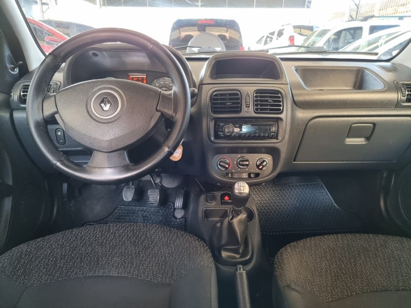 CLIO 1.0 EXPRESSION 16V FLEX 4P MANUAL - 2013 - CANOAS