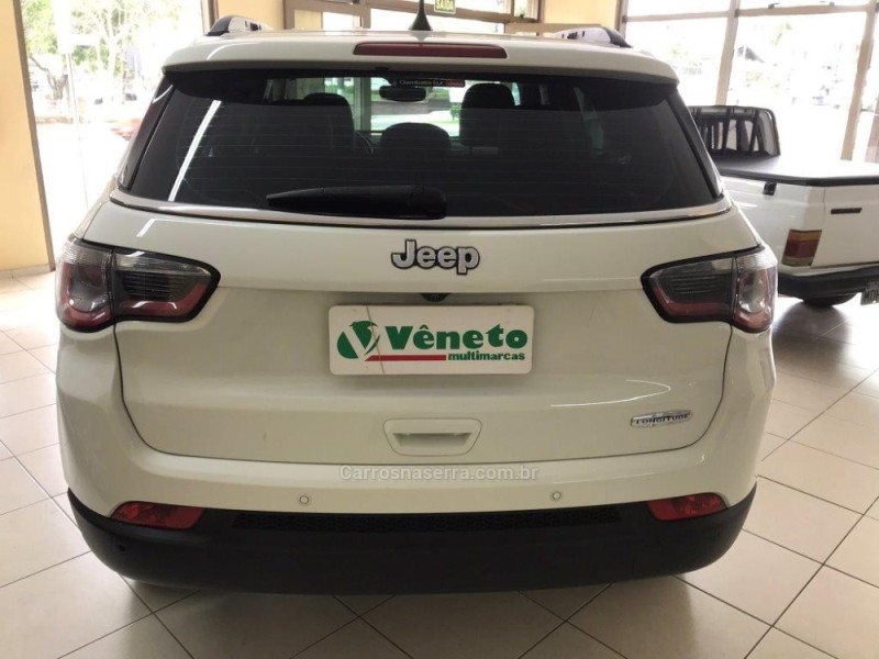 COMPASS 2.0 16V FLEX LONGITUDE AUTOMÁTICO - 2018 - FARROUPILHA