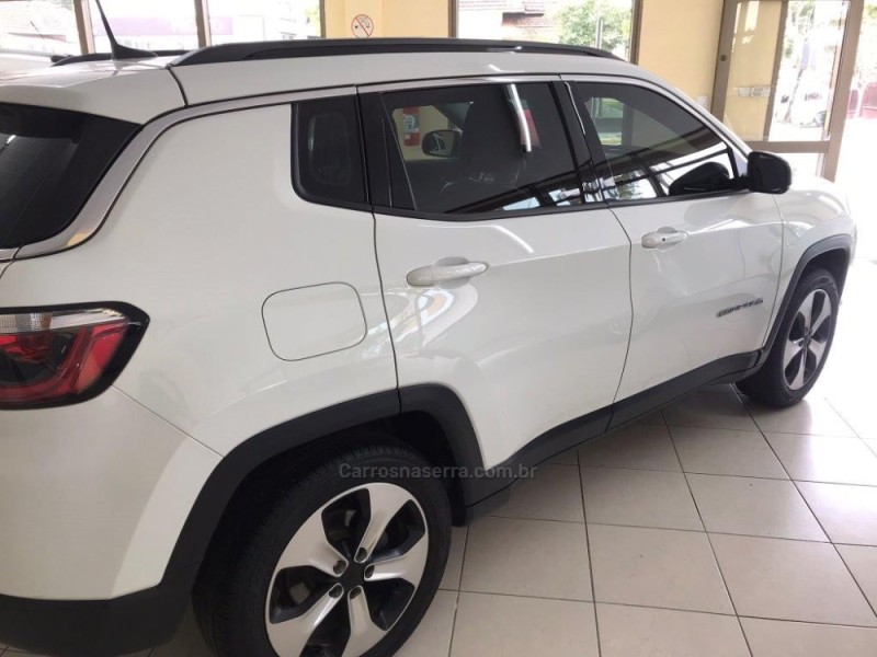 COMPASS 2.0 16V FLEX LONGITUDE AUTOMÁTICO - 2018 - FARROUPILHA
