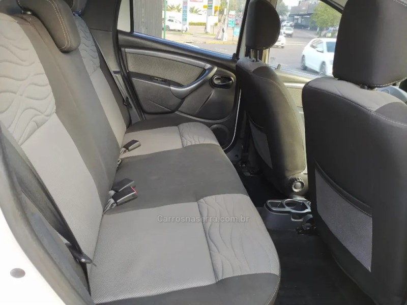 DUSTER 2.0 TECH ROAD 4X2 16V FLEX 4P MANUAL - 2014 - NOVO HAMBURGO