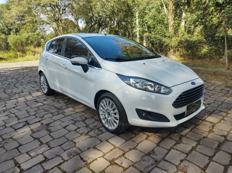 FIESTA 1.0 ECOBOOST TITANIUM PLUS HATCH 12V GASOLINA 4P AUTOMÁTICO - 2017 - NOVA PRATA