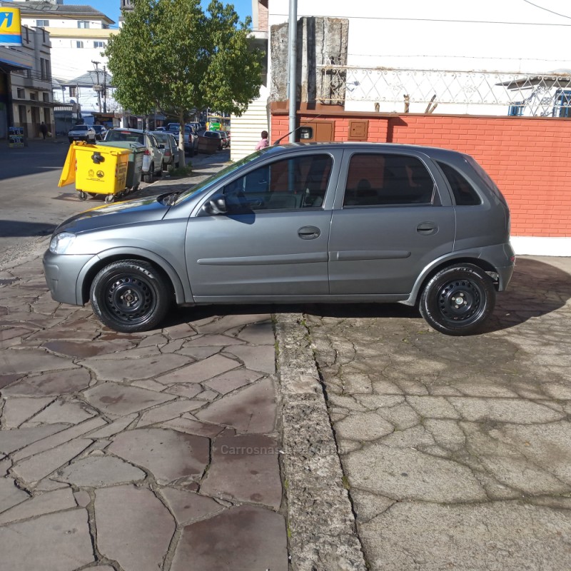 CORSA 1.4 MPFI MAXX 8V FLEX 4P MANUAL - 2011 - FLORES DA CUNHA