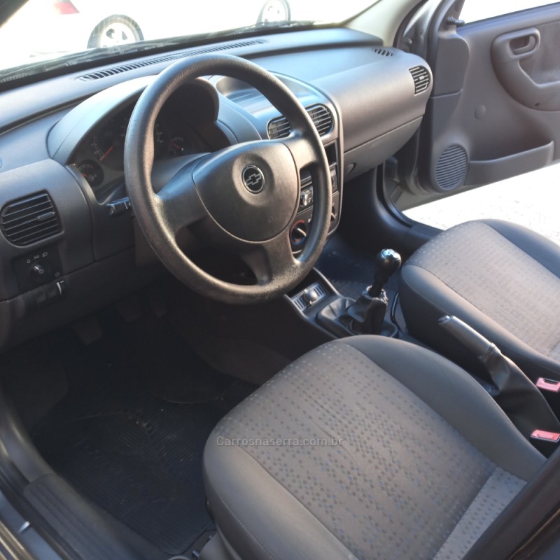 CORSA 1.4 MPFI MAXX 8V FLEX 4P MANUAL - 2011 - FLORES DA CUNHA