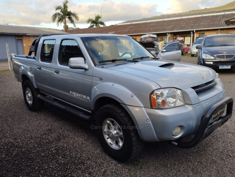 FRONTIER 2.8 SE 4X4 CD TURBO DIESEL 4P MANUAL - 2005 - IGREJINHA