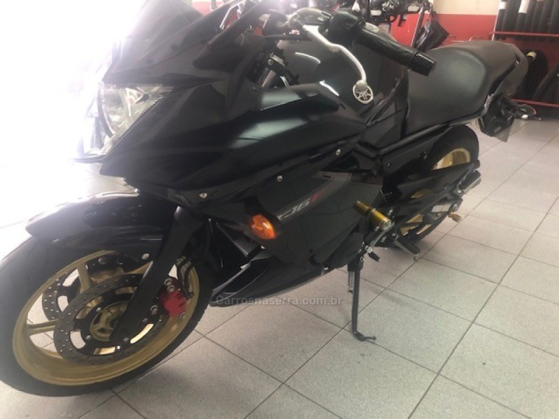 XJ6 F  - 2011 - GARIBALDI