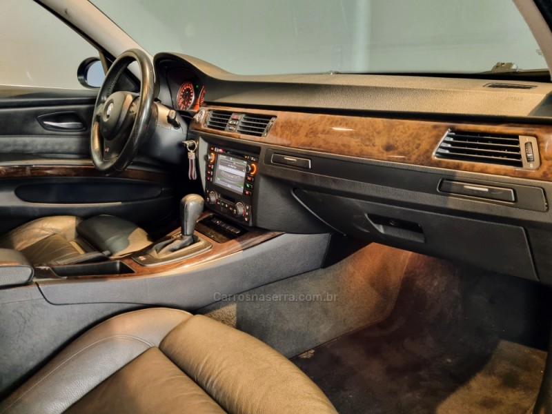 330I 3.0 TOP SEDAN 24V GASOLINA 4P AUTOMÁTICO - 2006 - BENTO GONçALVES