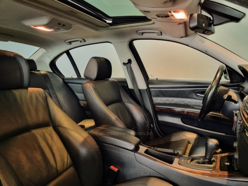 330I 3.0 TOP SEDAN 24V GASOLINA 4P AUTOMÁTICO - 2006 - BENTO GONçALVES