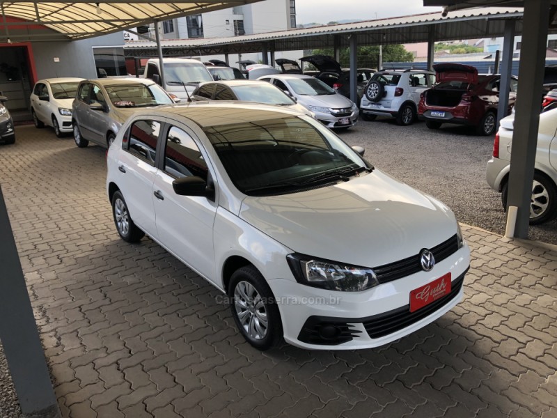 GOL 1.0 12V MPI TOTALFLEX TRENDLINE 4P MANUAL - 2017 - BOM PRINCíPIO