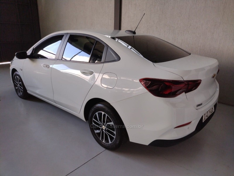 ONIX 1.0	LTZ PLUS 8V TURBO FLEX 4P AUTOMÁTICO - 2020 - SãO SEBASTIãO DO CAí