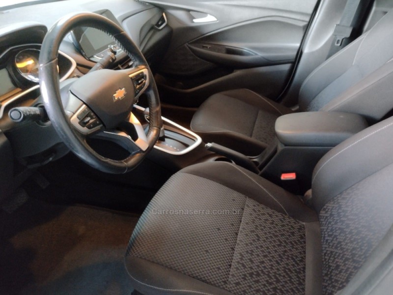 ONIX 1.0	LTZ PLUS 8V TURBO FLEX 4P AUTOMÁTICO - 2020 - SãO SEBASTIãO DO CAí