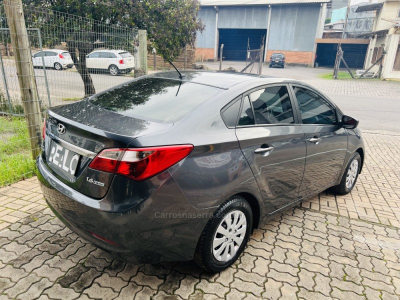 HB20S 1.6 COMFORT PLUS 16V FLEX 4P MANUAL - 2015 - CAXIAS DO SUL