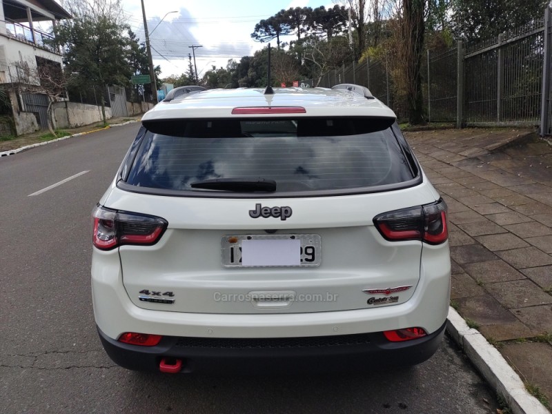 COMPASS 2.0 TRAILHAWK TD350 TURBO DIESEL 4X4 4P AUTOMÁTICO - 2017 - FARROUPILHA