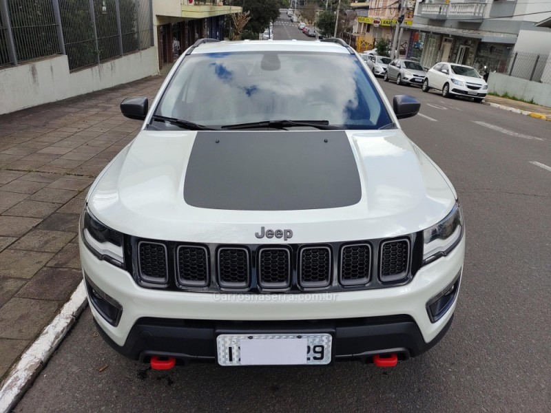 COMPASS 2.0 TRAILHAWK TD350 TURBO DIESEL 4X4 4P AUTOMÁTICO - 2017 - FARROUPILHA