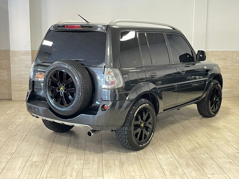 PAJERO TR4 2.0 4X4 16V 140CV FLEX 4P AUTOMÁTICO - 2010 - CAXIAS DO SUL