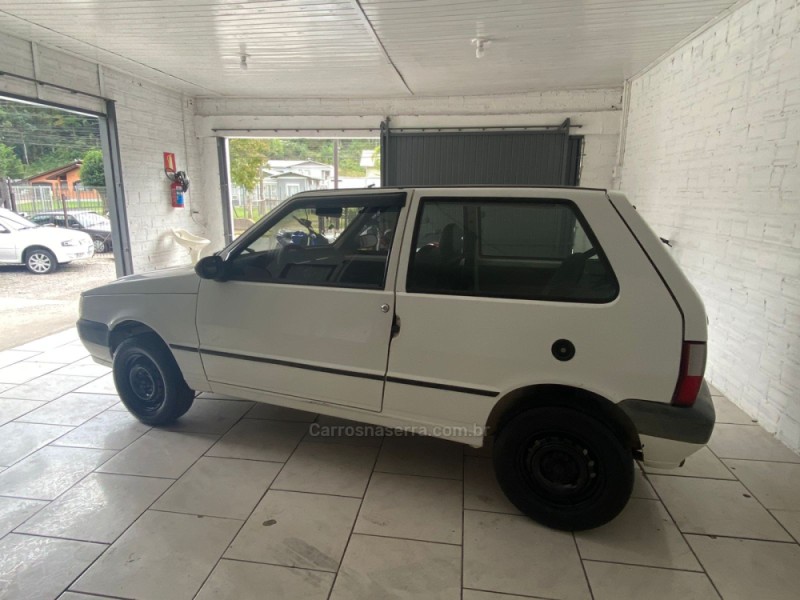 UNO 1.0 MPI MILLE FIRE 8V GASOLINA 2P MANUAL - 2011 - CAXIAS DO SUL