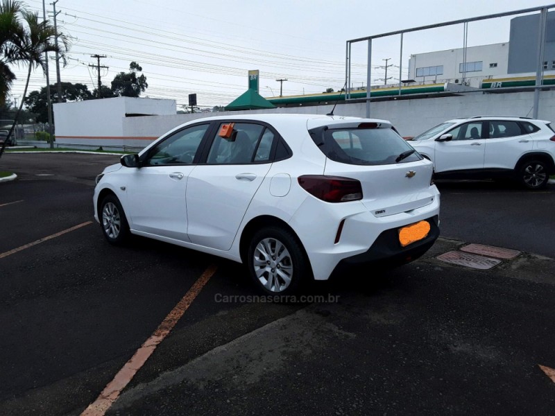 ONIX 1.0  LT 12V FLEX 4P MANUAL - 2020 - CARLOS BARBOSA
