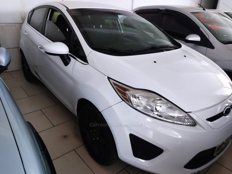 FIESTA 1.5 SE HATCH 16V FLEX 4P MANUAL - 2012 - CAXIAS DO SUL