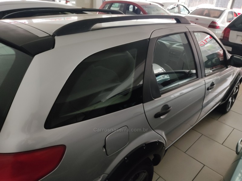 PALIO 1.6 TREKKING WEEKEND 16V FLEX 4P MANUAL - 2013 - CAXIAS DO SUL