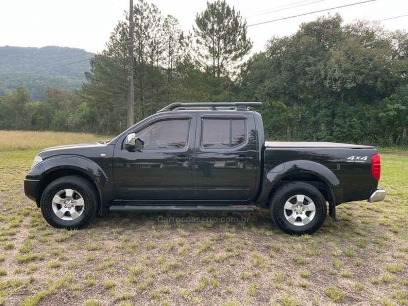 FRONTIER 2.5 LE 4X4 CD TURBO ELETRONIC DIESEL 4P AUTOMÁTICO