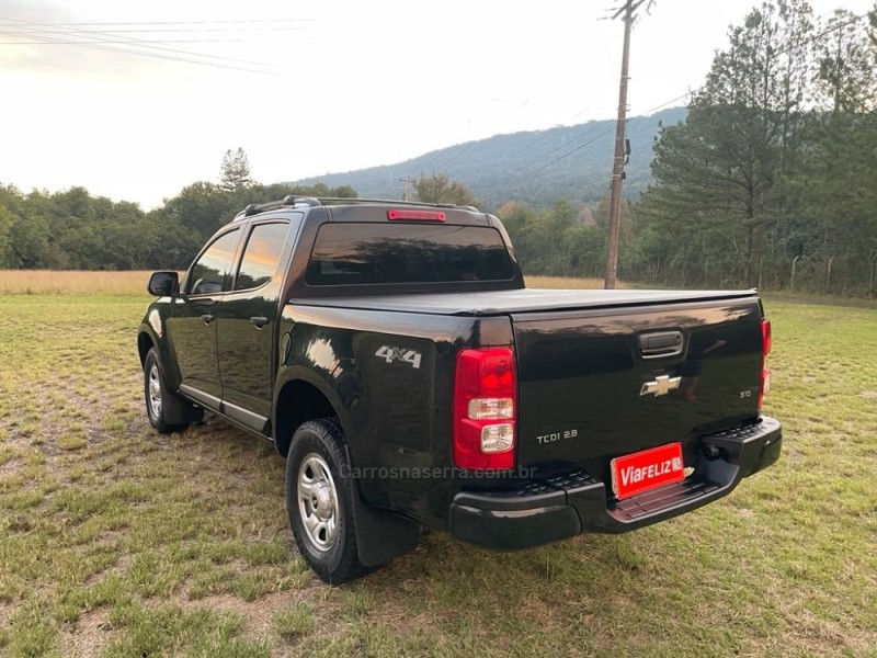 S10 2.8 LS 4X4 CD 16V TURBO DIESEL 4P MANUAL - 2014 - FELIZ