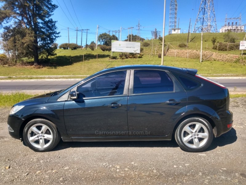 FOCUS 1.6 GLX 8V FLEX 4P MANUAL - 2013 - FARROUPILHA