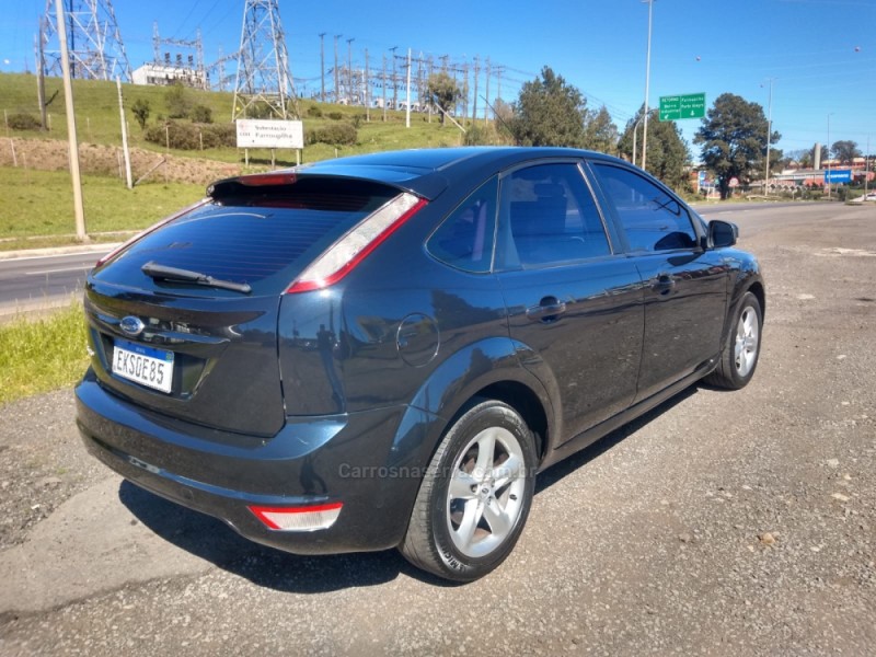 FOCUS 1.6 GLX 8V FLEX 4P MANUAL - 2013 - FARROUPILHA