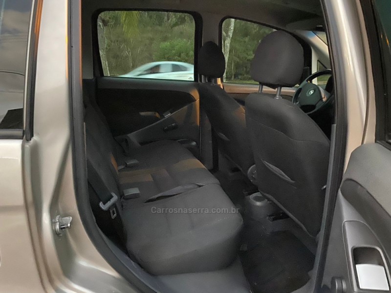 IDEA 1.4 MPI ELX 8V FLEX 4P MANUAL - 2010 - CAMPO BOM