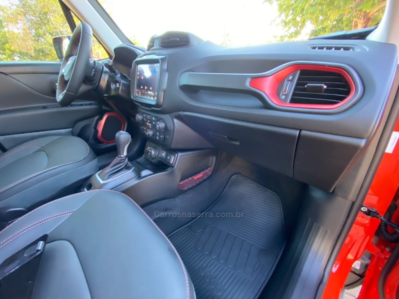 RENEGADE 1.3 TRAILHAWK T270 16V TURBO FLEX 4X4 4P AUTOMÁTICO - 2022 - TAQUARA