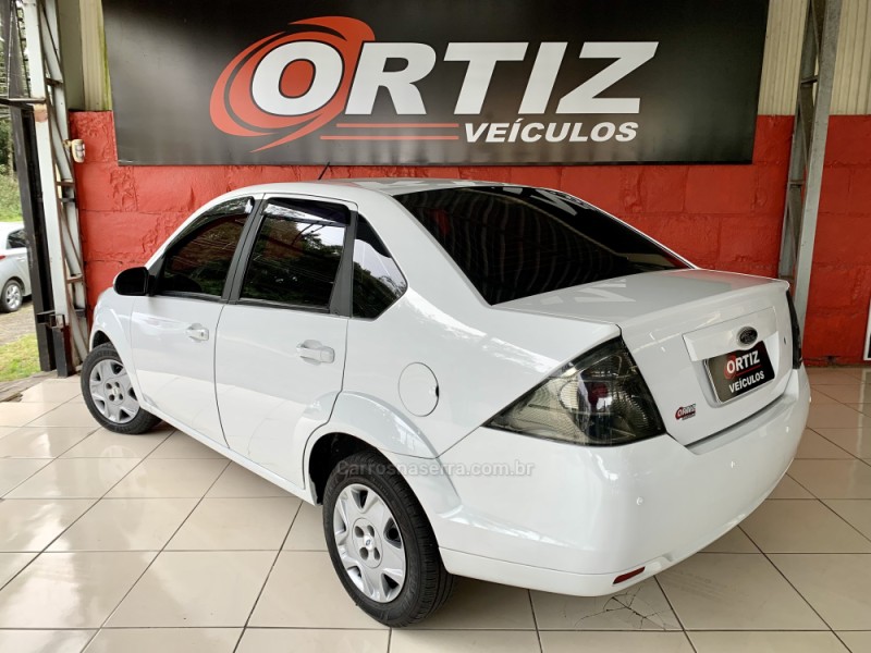 FIESTA 1.6 ROCAM SE SEDAN 8V FLEX 4P MANUAL - 2014 - CAXIAS DO SUL