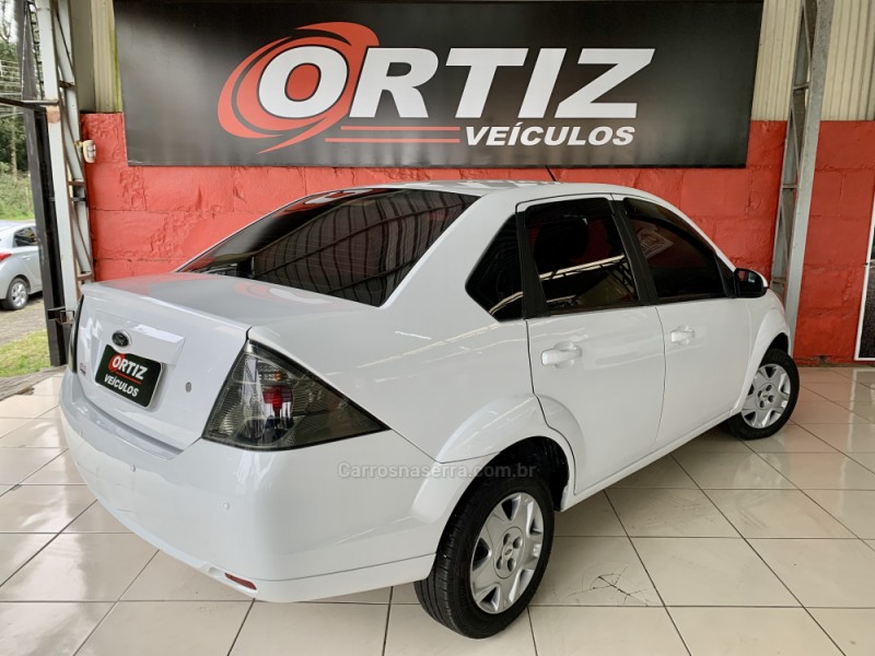 FIESTA 1.6 ROCAM SE SEDAN 8V FLEX 4P MANUAL - 2014 - CAXIAS DO SUL