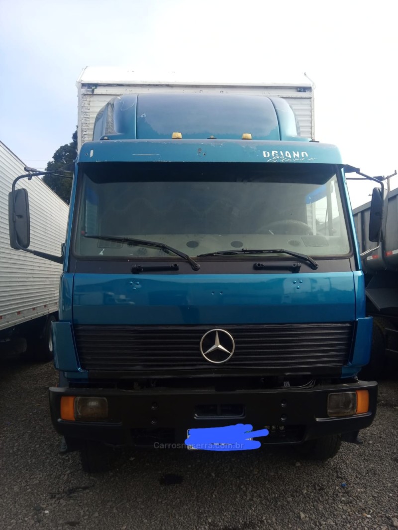 1218  - 1993 - PORTãO