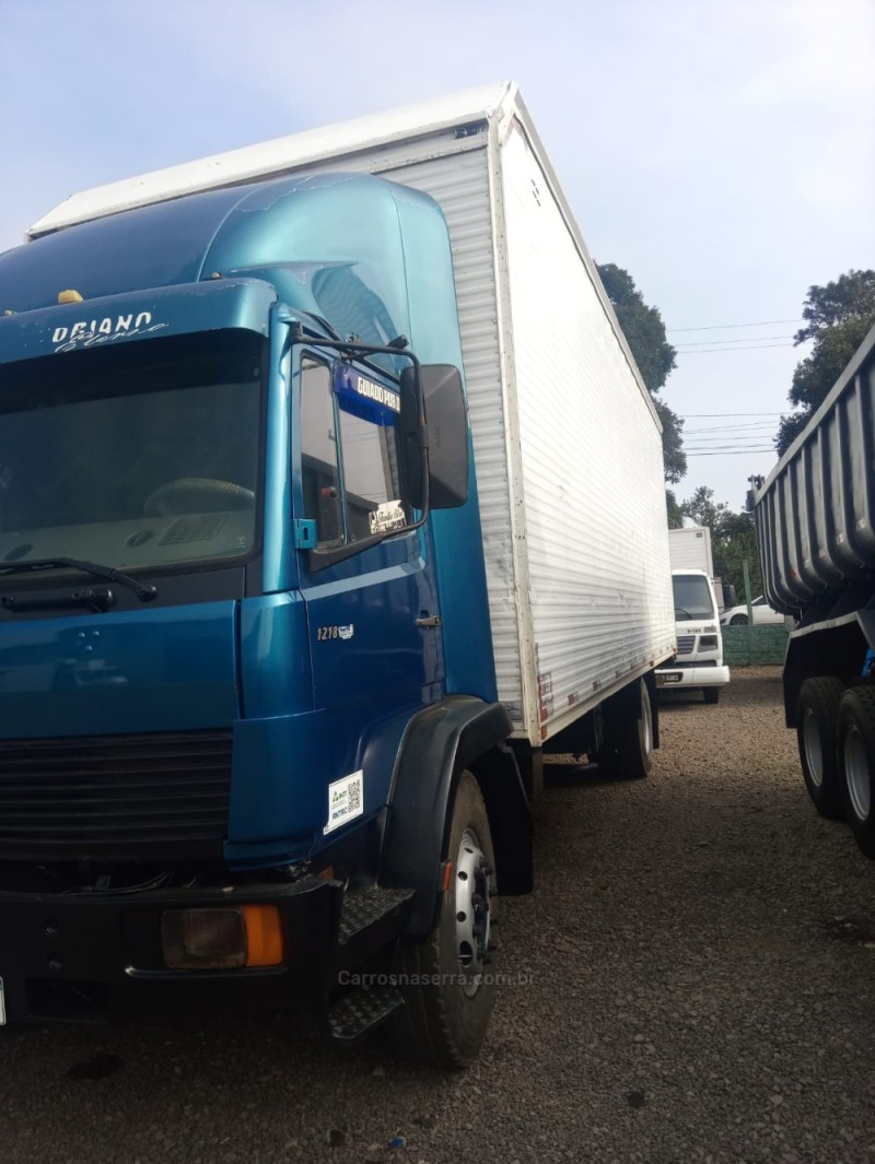 1218  - 1993 - PORTãO