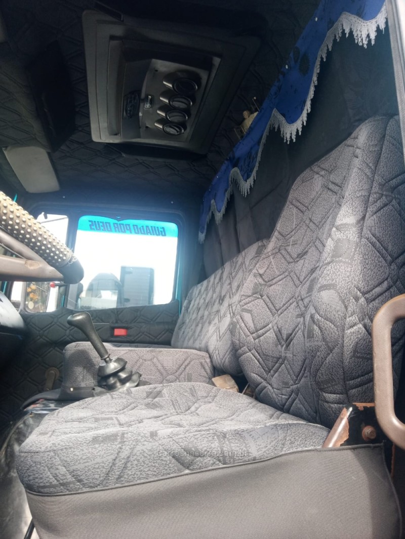 1218  - 1993 - PORTãO